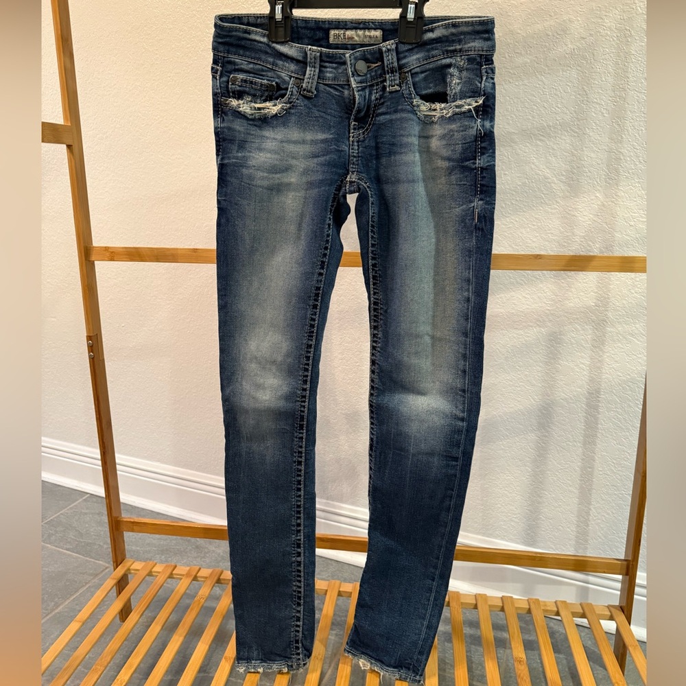 BKE Stella Distressed Skinny Jeans, 24R in Like New condition